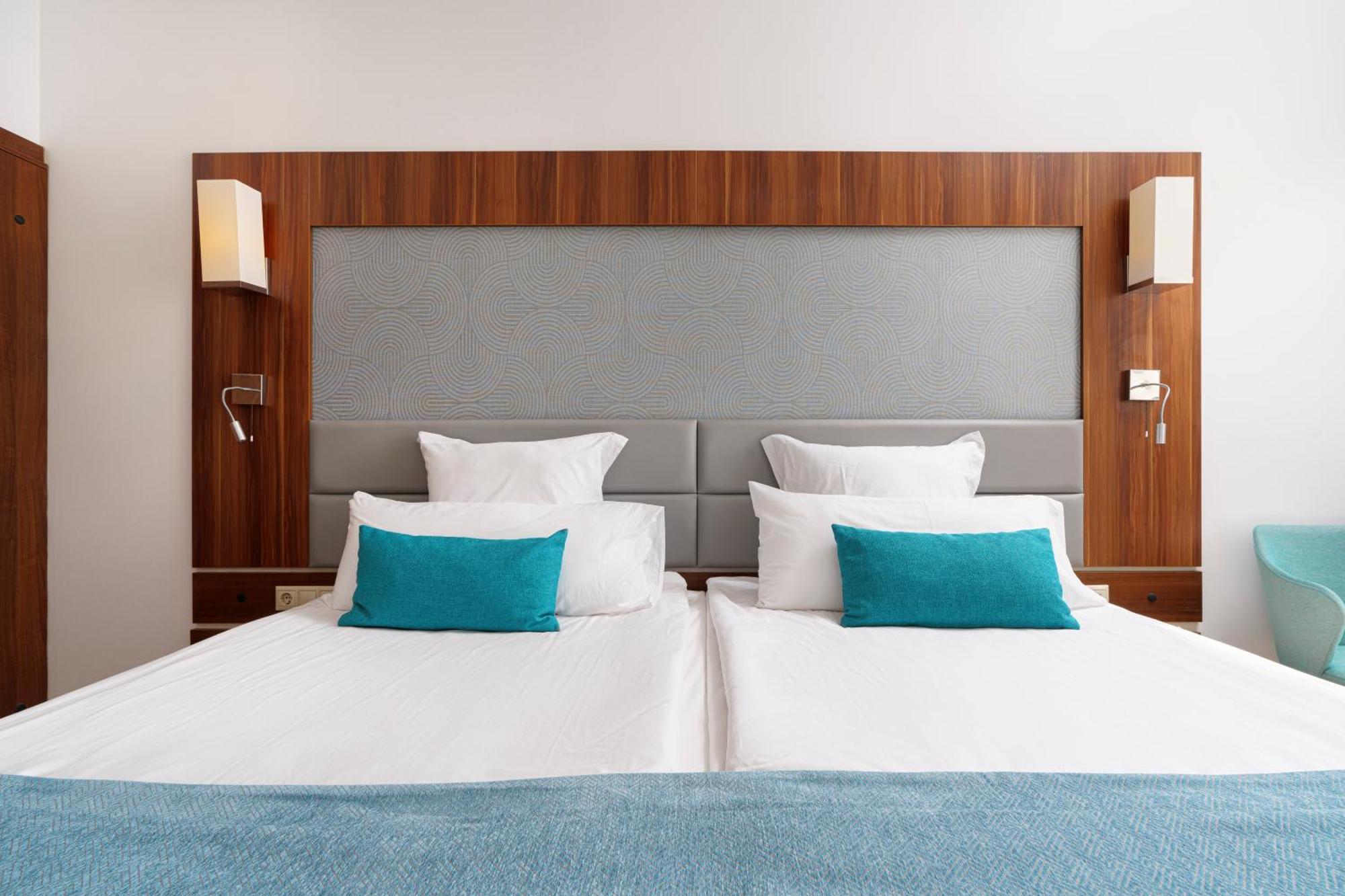 Alua Helios Bay Hotel Obzor Ngoại thất bức ảnh