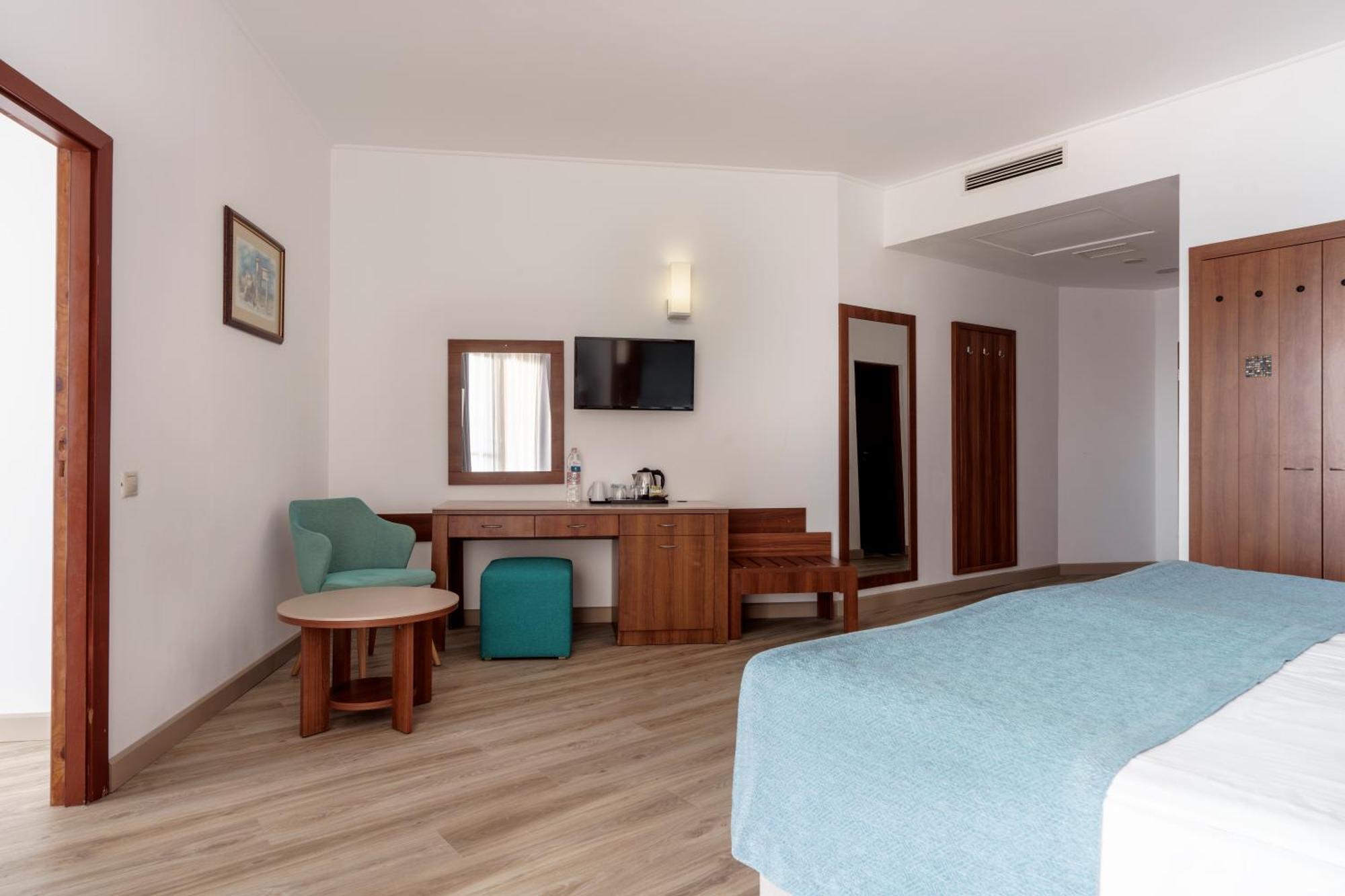 Alua Helios Bay Hotel Obzor Ngoại thất bức ảnh