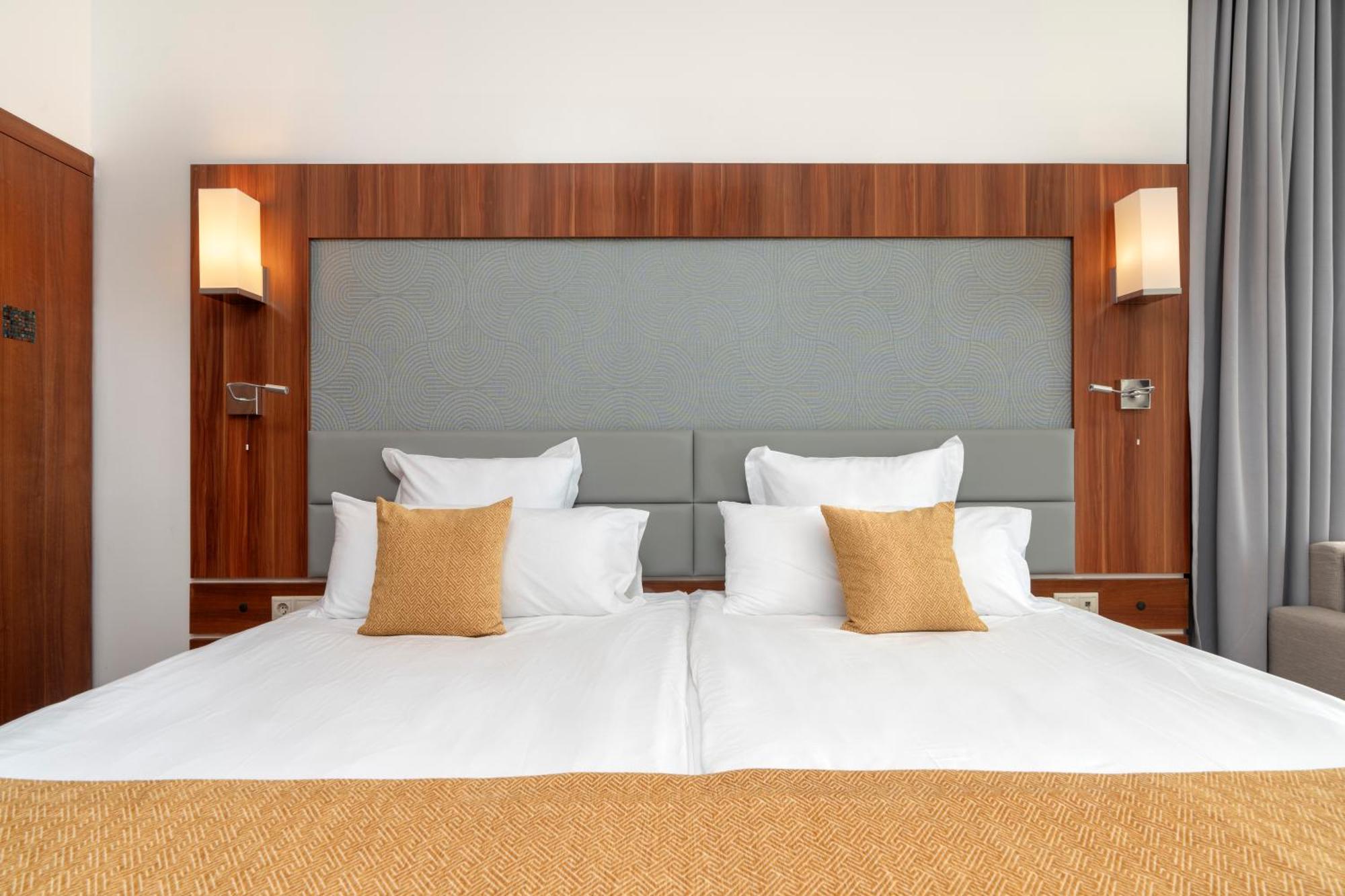 Alua Helios Bay Hotel Obzor Ngoại thất bức ảnh