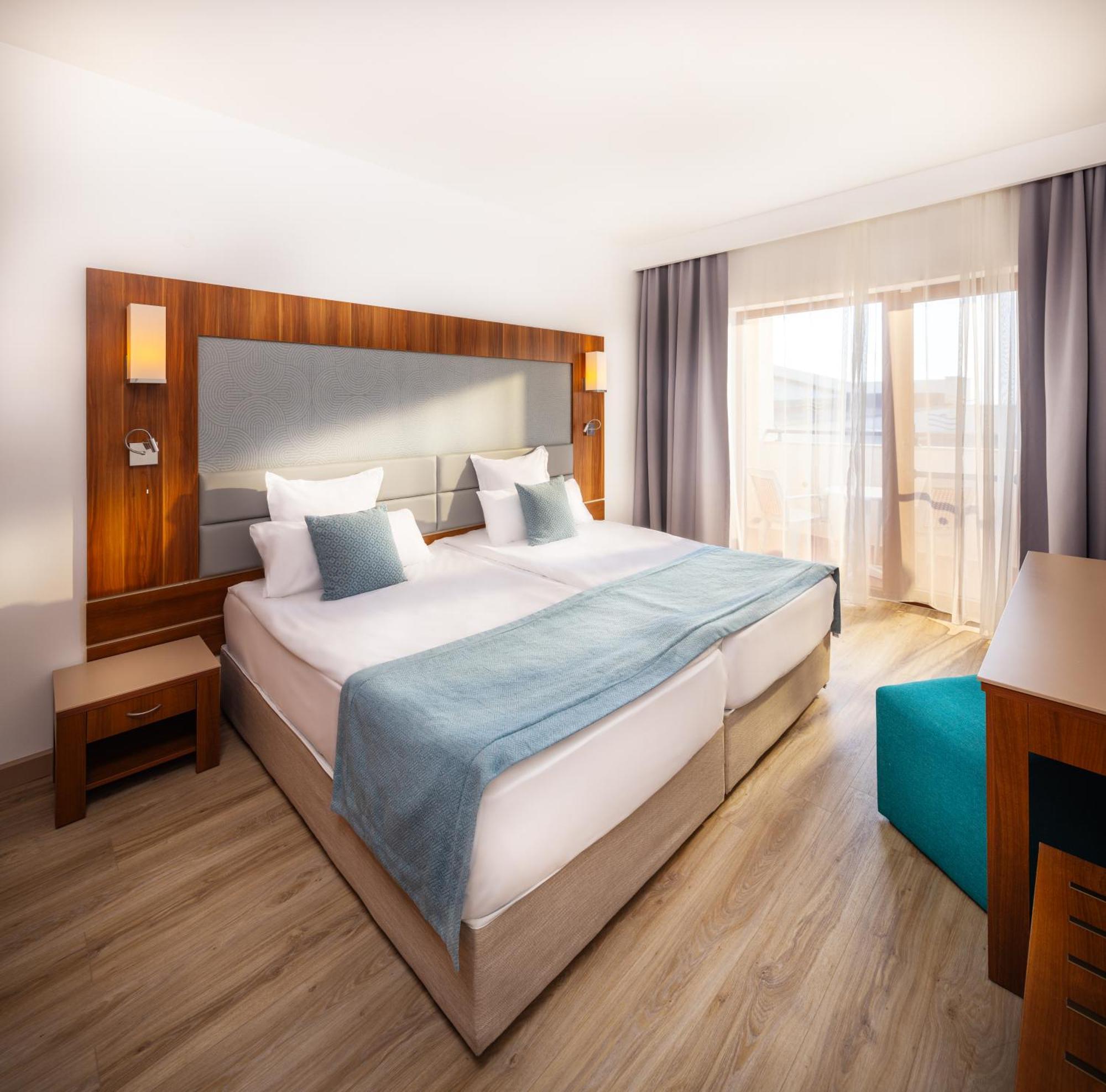 Alua Helios Bay Hotel Obzor Ngoại thất bức ảnh